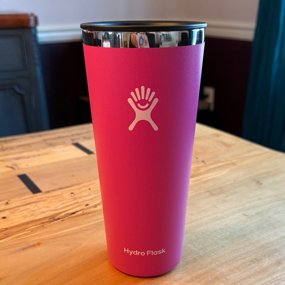Hydro Flask Vibrant Pink Tumbler